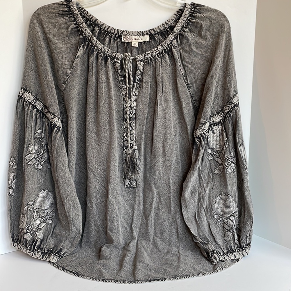 Laffaire bishop sleeve acid was scoop neck blouse size medium